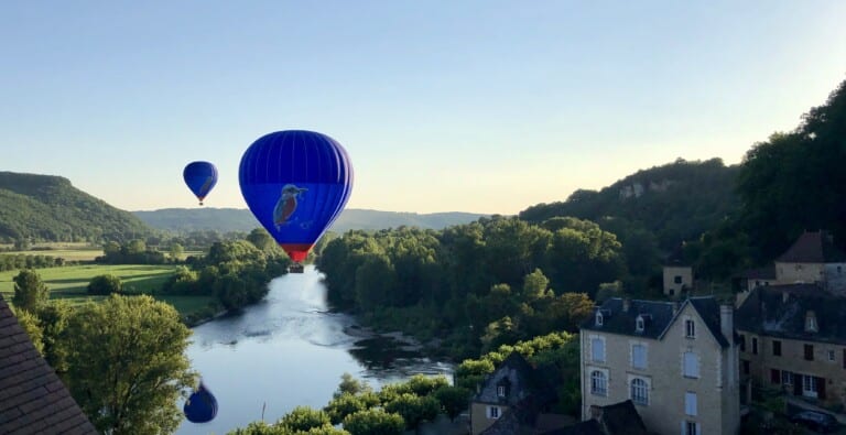 Hot ari ballon over the Dordogne River